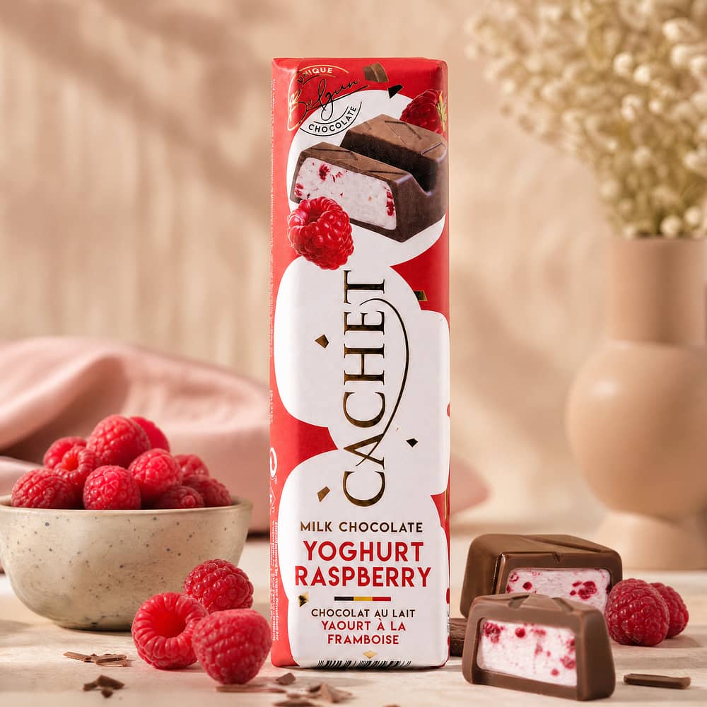 Cachet Milk Chocolate Yoghurt Raspberry Riegel Vollmilchschokolade gefüllt mit Yoghurt und Himbeere 45 Gramm Produktbild